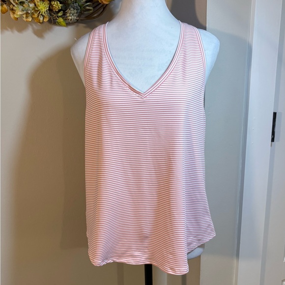 SOUTHERN TIDE Cherise Active T-Back Performance Tank in Citrus Punch Sz Large - Picture 2 of 13